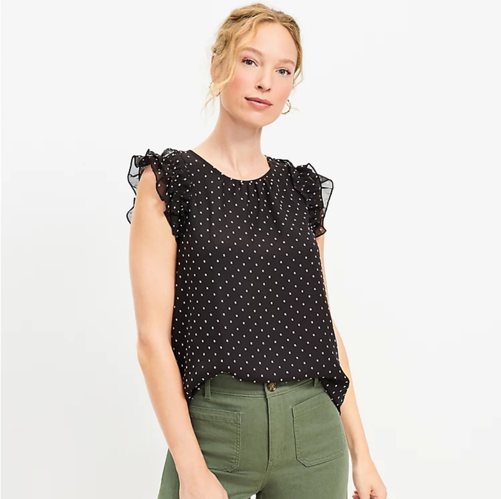 NWOT LOFT Clip Ruffle Sleeve Top, sz L